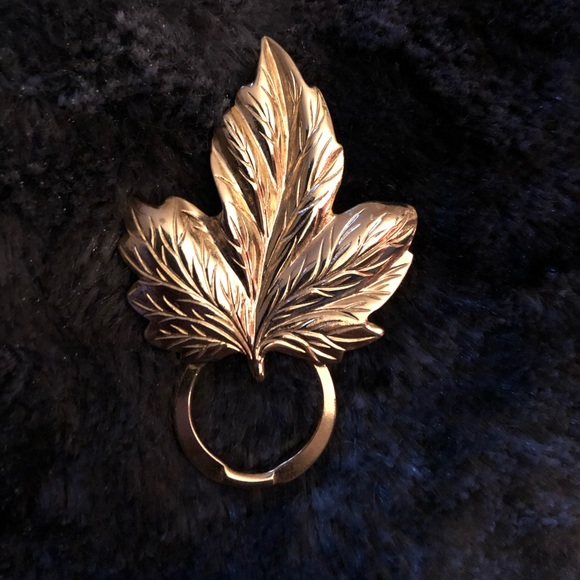 vintage leaf and dove brooch - Picture 3 of 6